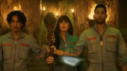 Phone Bhoot Review in Hindi by Pankaj Shukla Gurmmeet Singh Katrina Kaif Ishaan Siddhant Jackie Shroff Sheeba
