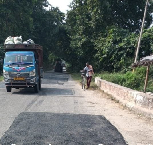 people faces road problems