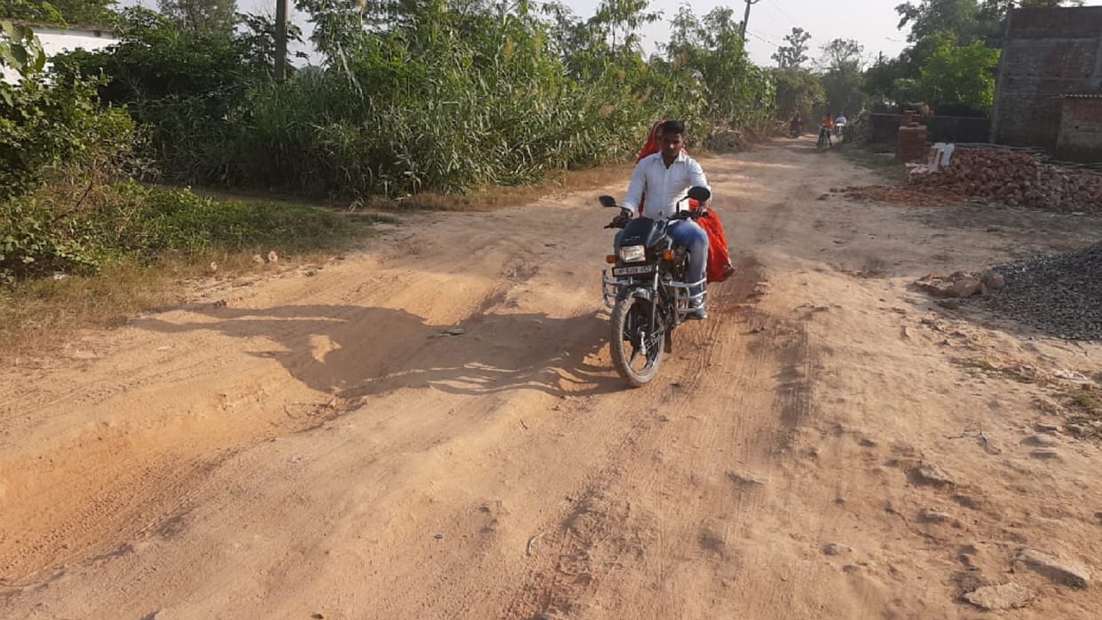 more than 20 roads of gorakhpur collapsed during making four lane and other roads