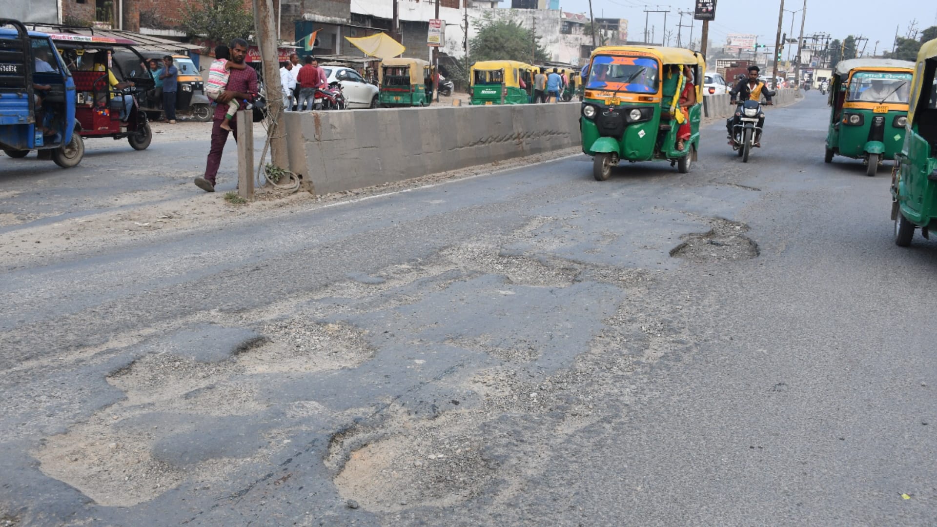 more than 20 roads of gorakhpur collapsed during making four lane and other roads