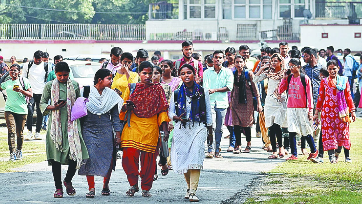 Gorakhpur University Students uproar over getting wrong paper