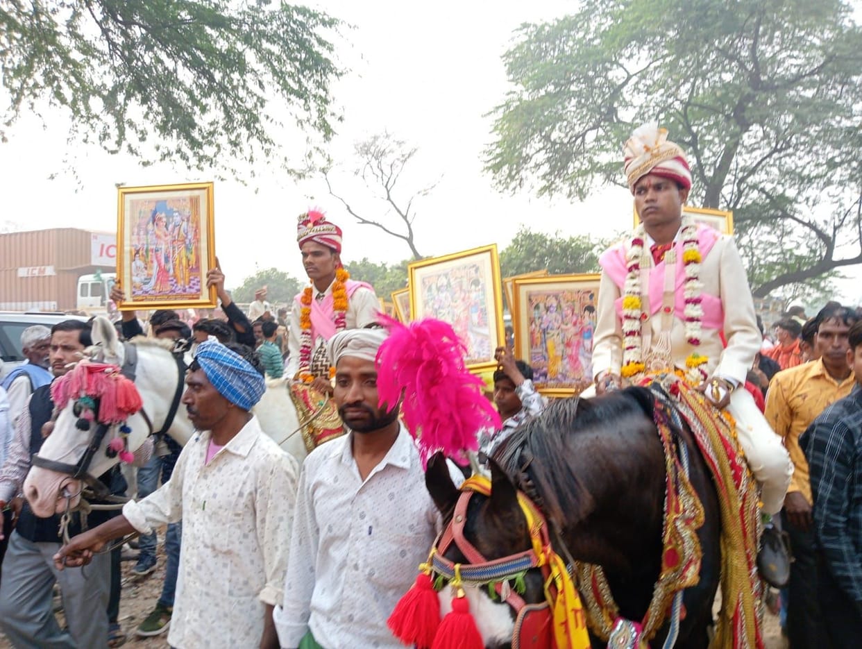 Hathras: The band-baja started playing, the groom mounted the mare
