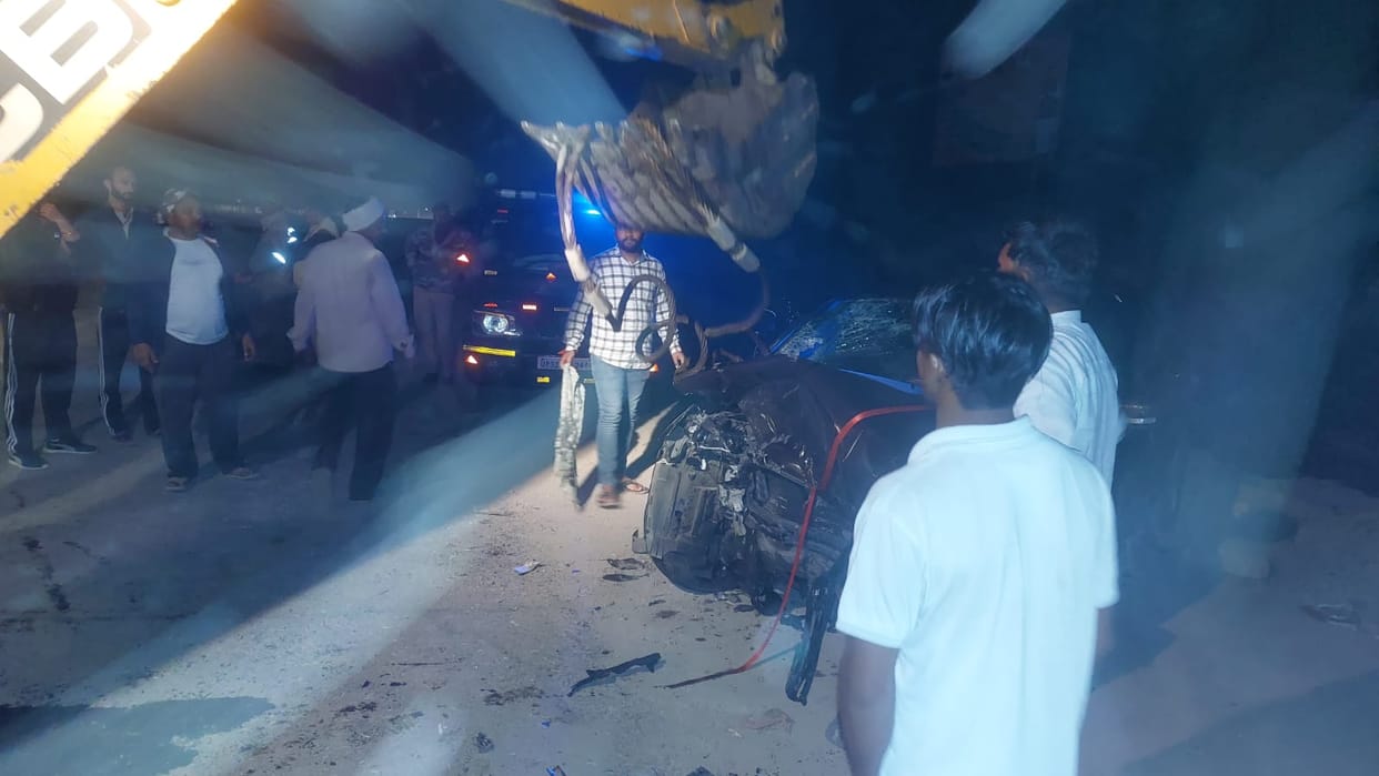 Car collided with dumper, a young man died in the accident