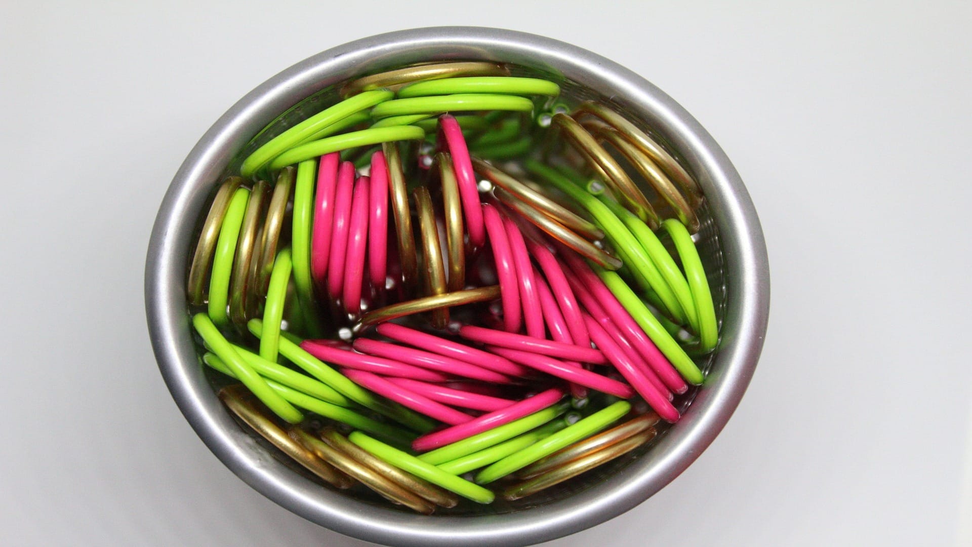 Life Hacks How to Make Pen Holder With Old glass Know The Method Here