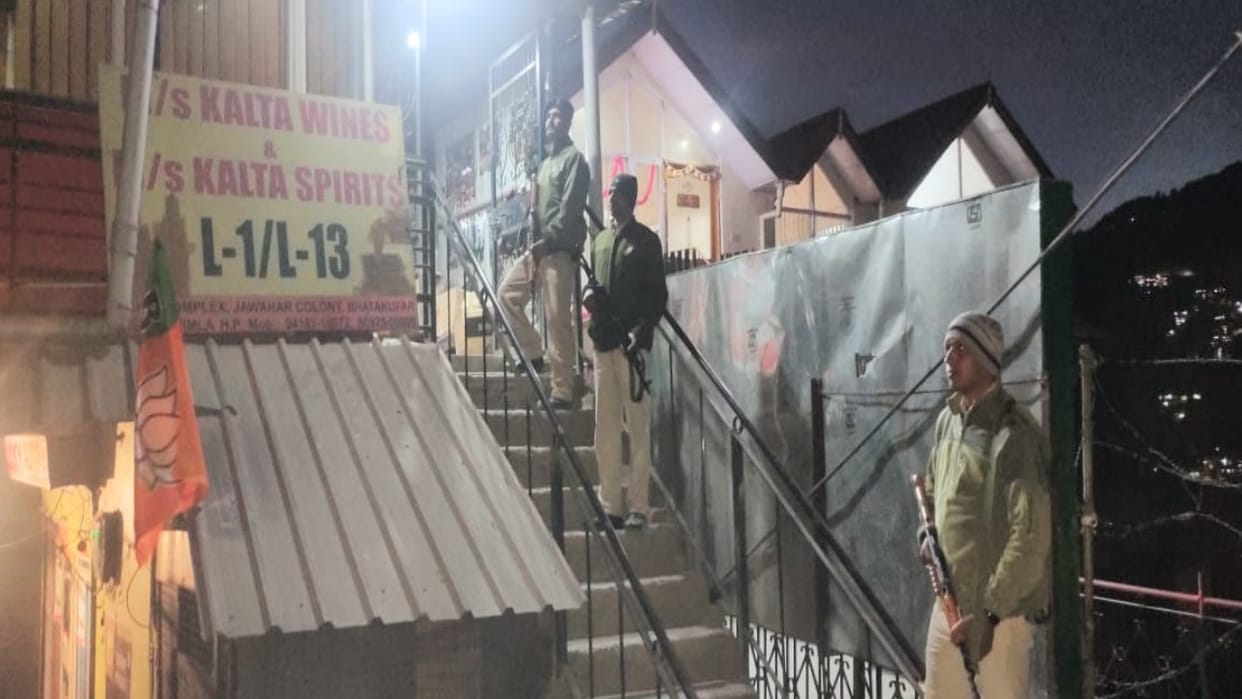 income Tax Department raids at 18 places of liquor traders Shimla