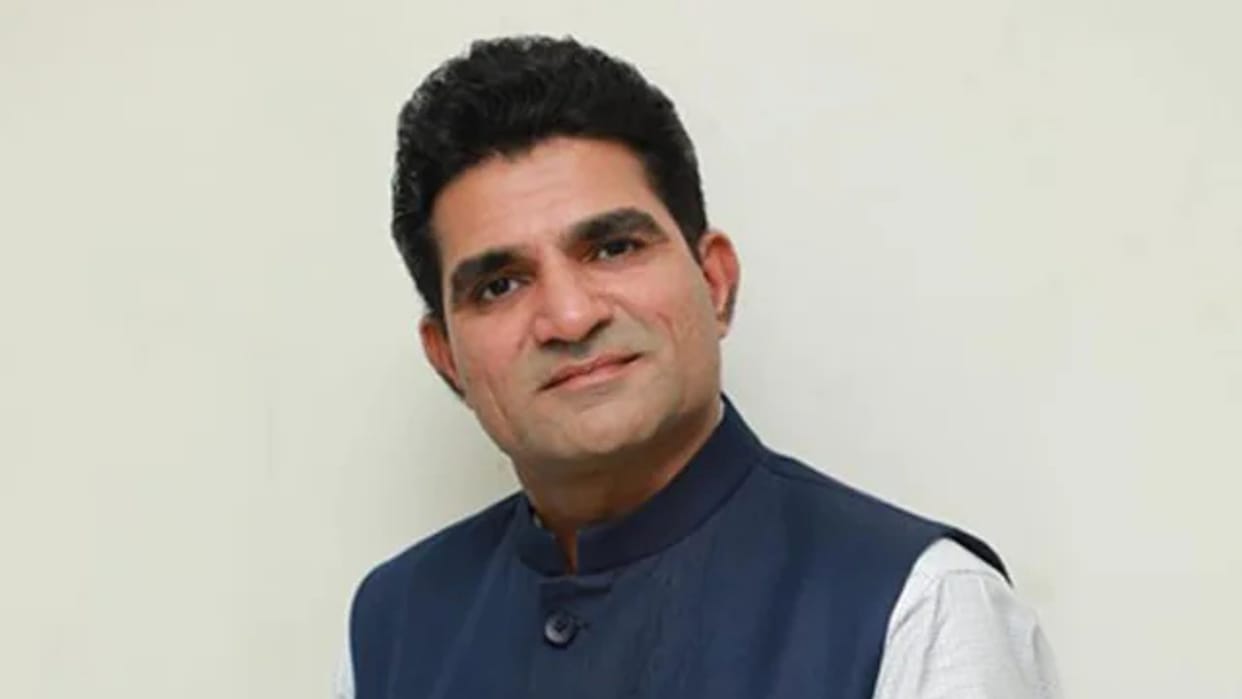 Gujarat Election: Why AAP made Isudan Gadhvi the CM candidate, what will be its effect on BJP-Congress?