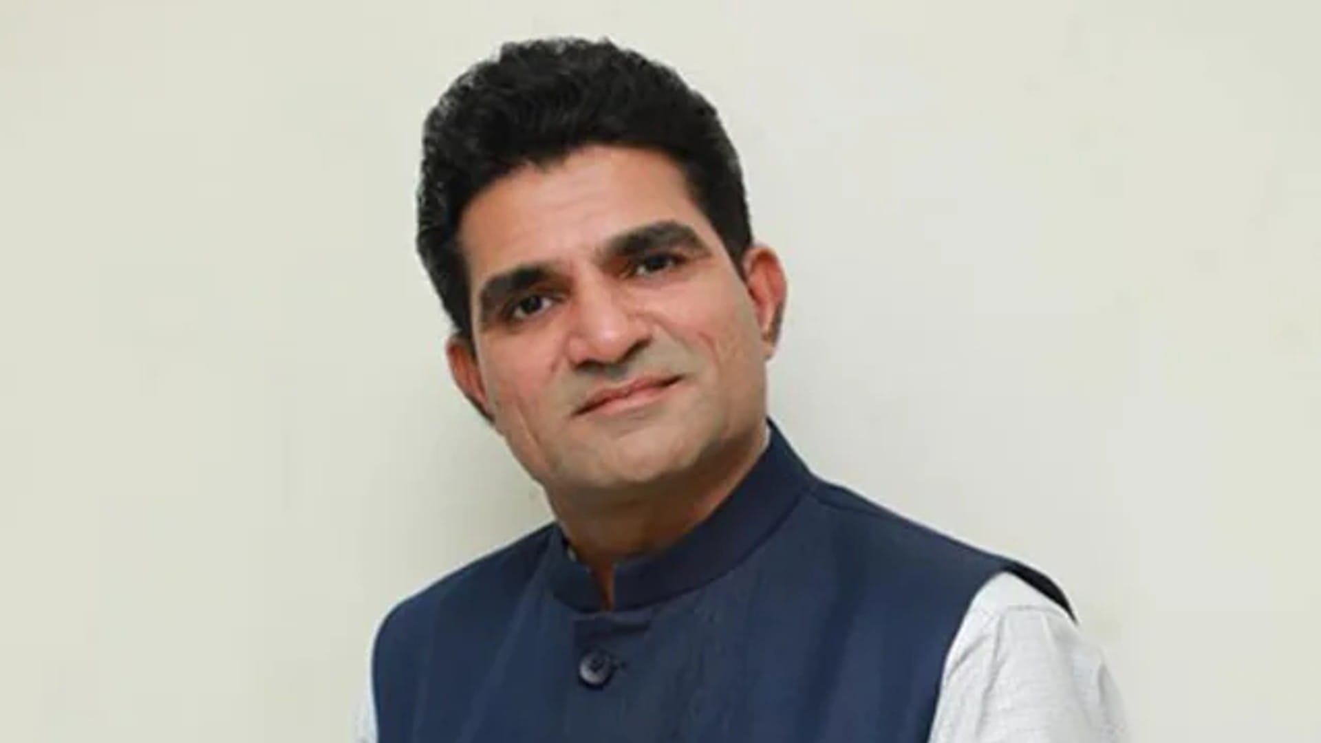 इसुदान गढ़वी
