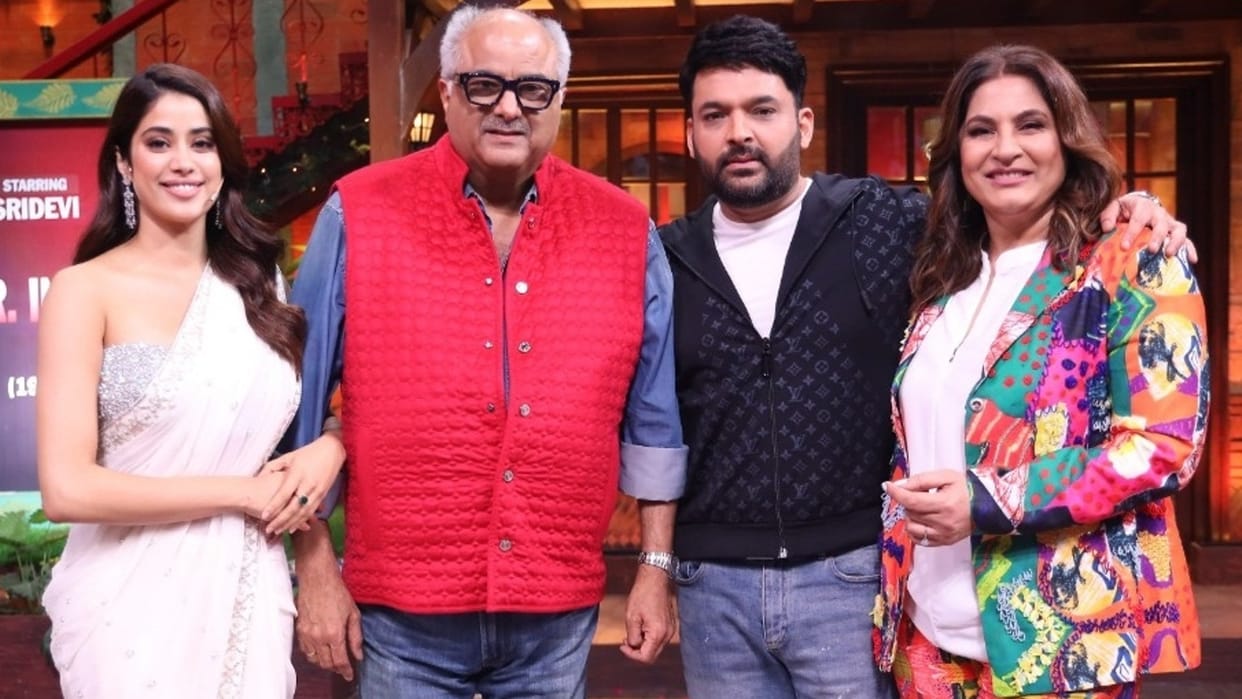 Mili Actress Janhvi Kapoor Reveals she is very superstitious in front of boney kapoor in the Kapil Sharma show