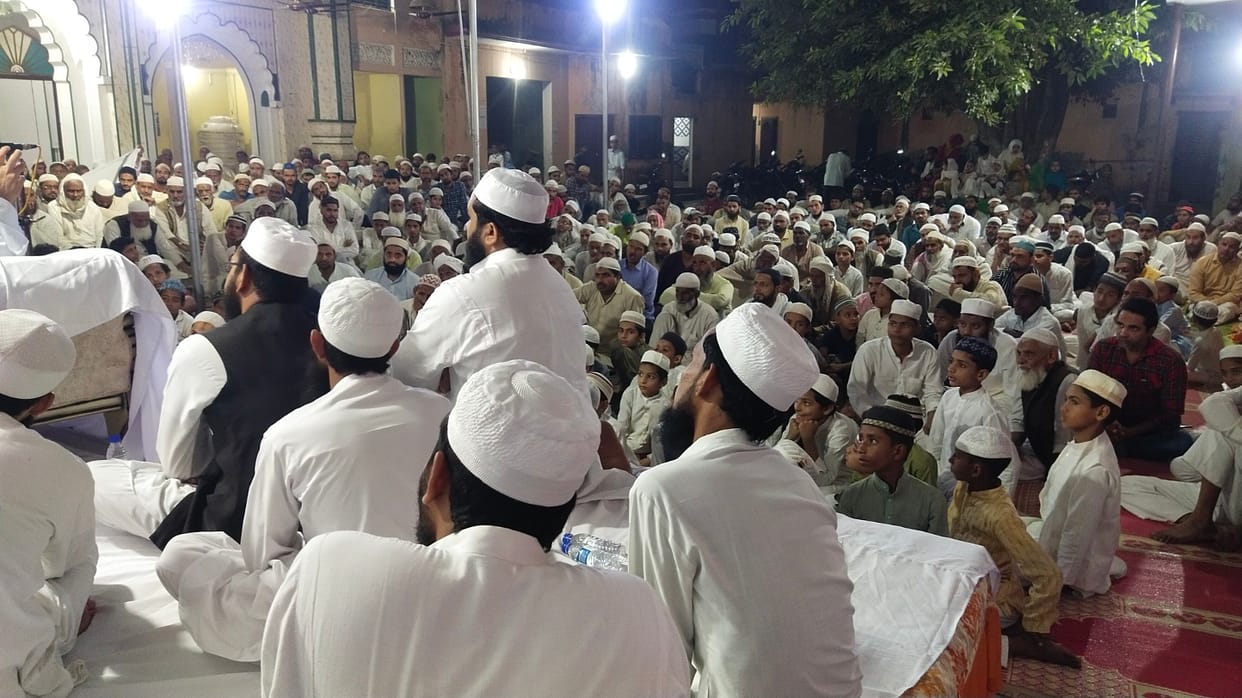New breed from mobile is on the verge of ruin: Qasmi