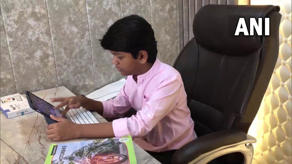 a meritorious student of Yashwardhan Singh will get admission directly in the ninth class