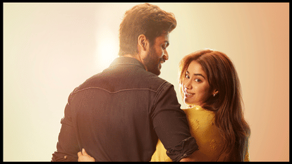 Mili Review in Hindi by Pankaj Shukla Xavier Mathukutty Janhvi Kapoor Sunny Kaushal Manoj Pahwa Sanjay Suri