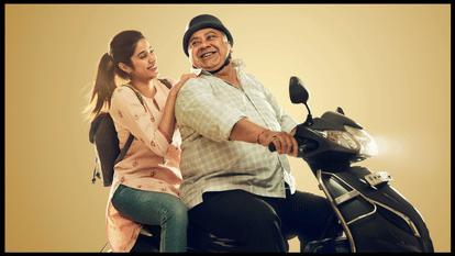 Mili Review in Hindi by Pankaj Shukla Xavier Mathukutty Janhvi Kapoor Sunny Kaushal Manoj Pahwa Sanjay Suri