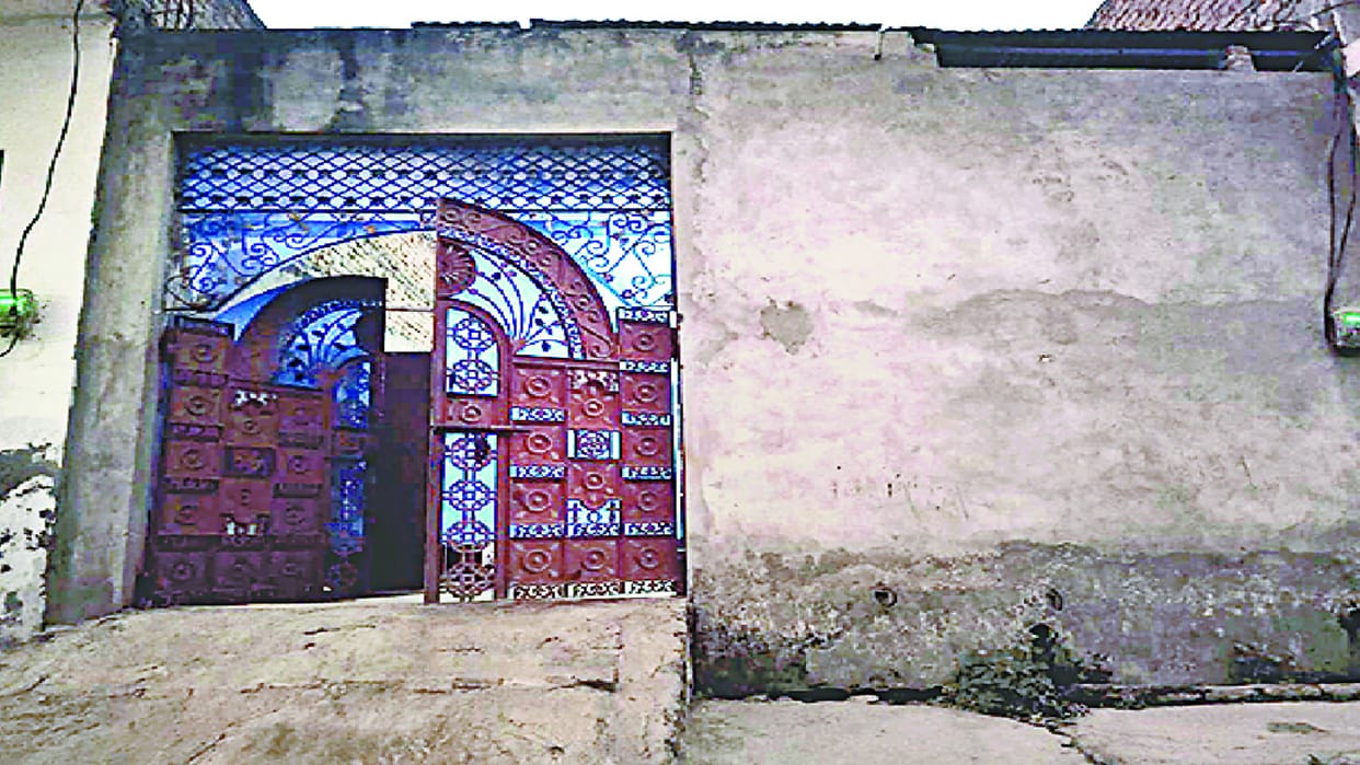 Meerut Pistolgun factory caught in summer garden cache of weapons caught at three places