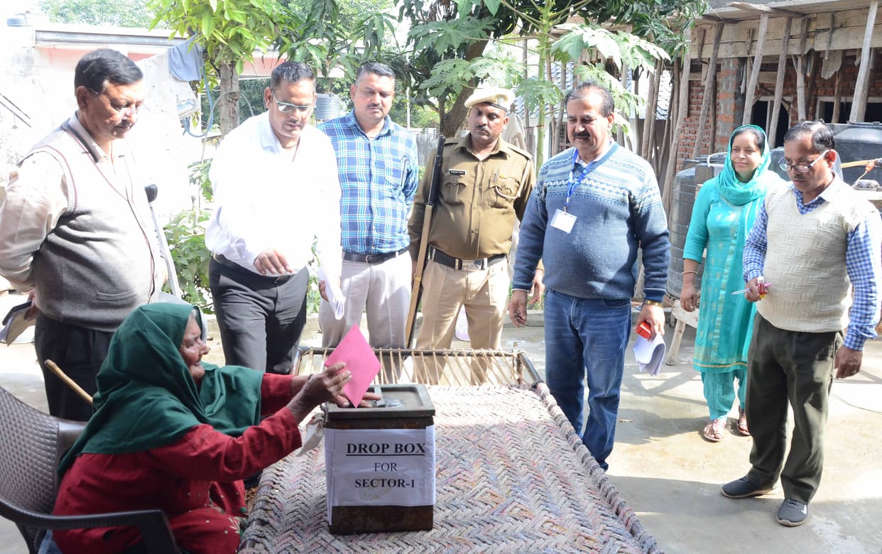 On the first day 160 voters used ballot paper in Nadaun constituency