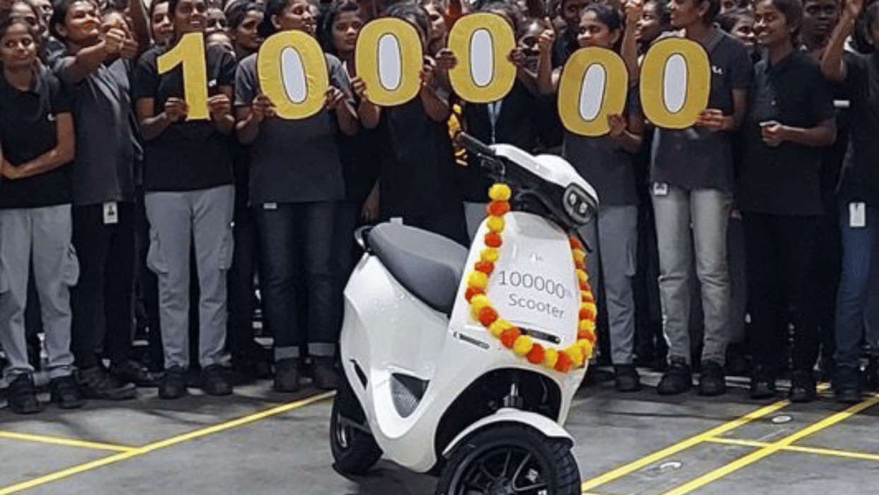 Scooters of Ola Electric are very much liked by Indians, the company made one lakh scooters in 10 months
