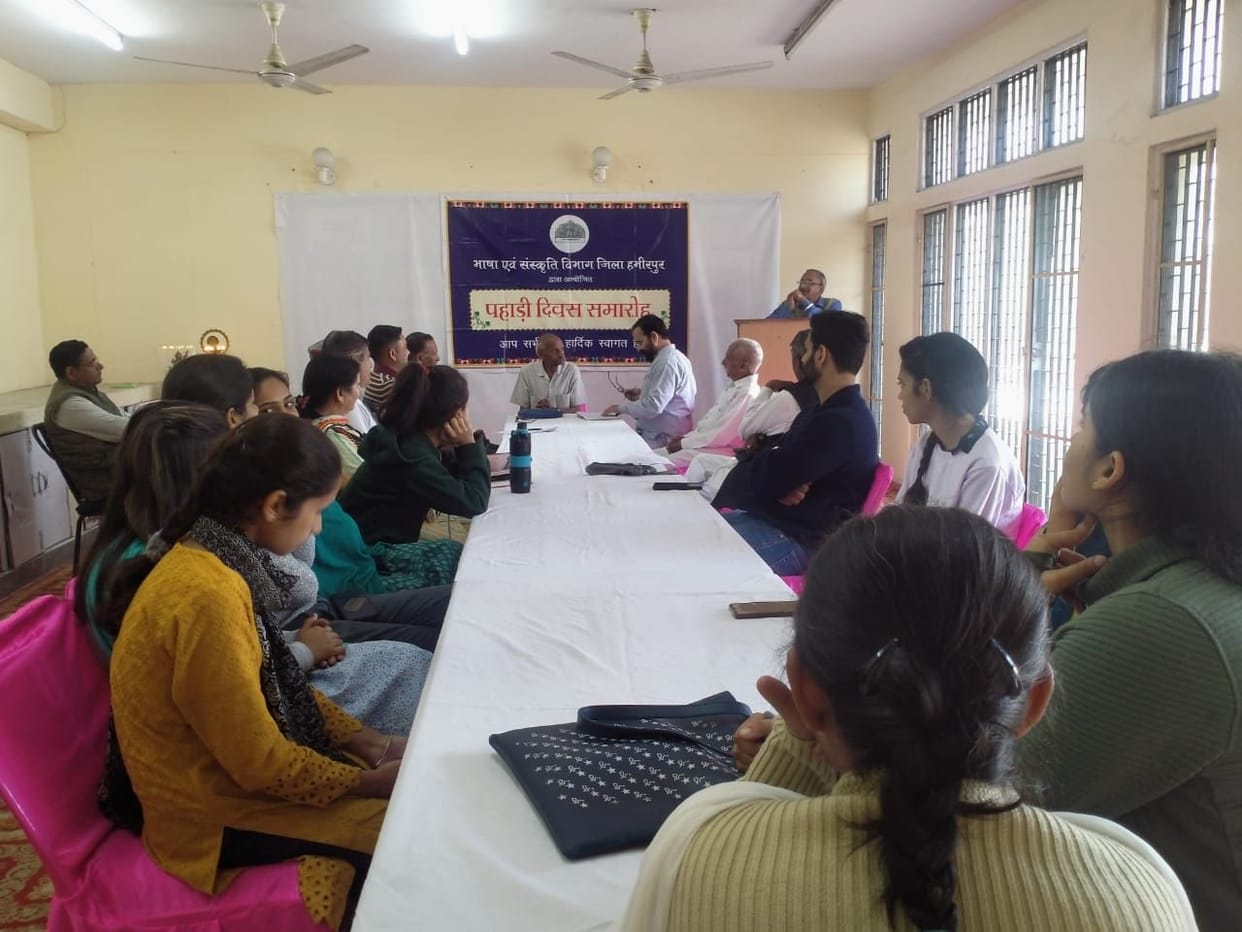 Senior and budding litterateurs presented compositions