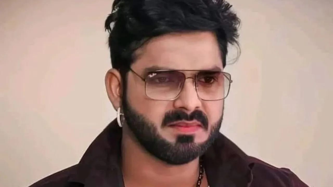 Lollypop lagelu Song Writer Zahid Akhtar Talks about Pawan Singh in recent interview