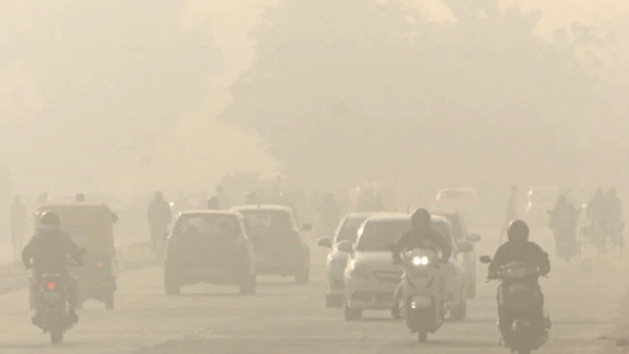 Air quality in Uttarakhand air of Dehradun is still breathable at warning level in Kashipur