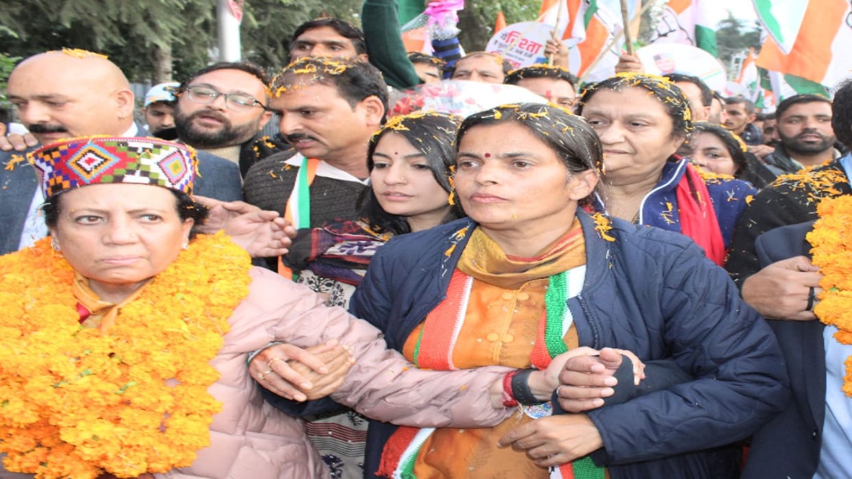 himachal election 2022, Pratibha Singh did a road show in Chamba, said that BJP was shocked to see its boat si