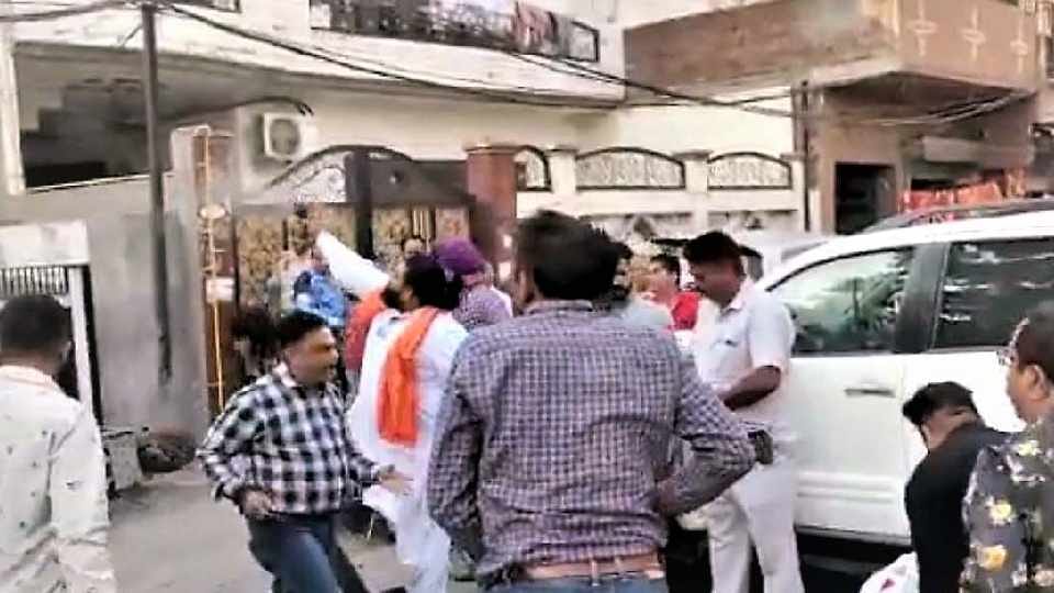 Questions raised on Punjab Police after Shiv Sena leader's murder in Amritsar