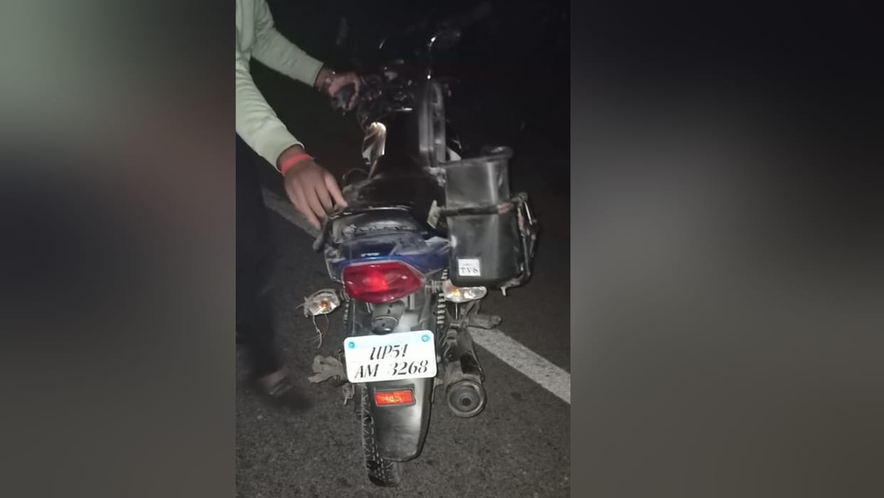 Road accident in Basti, three bike riders killed after being hit by trailer