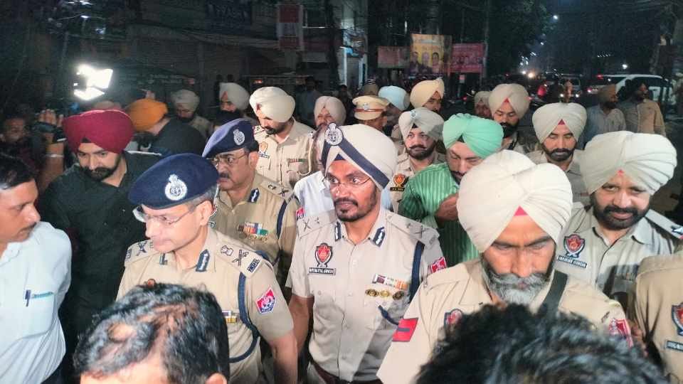 Police gave bullet proof jackets to four Hindu leaders of Bathinda