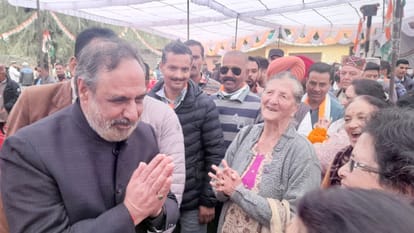 पूर्व केंद्रीय मंत्री आनंद शर्मा