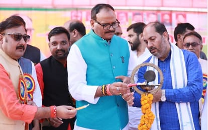CM Yogi Ballia visit Statue of former PM Chandrashekhar will be unveiled projects worth RS 76 crores