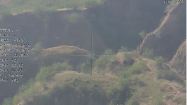 Agra: खनन की सूचना पर आधी रात को जंगल में पहुंची वन विभाग की टीम, जान बचाने के लिए लगानी पड़ी दौड़