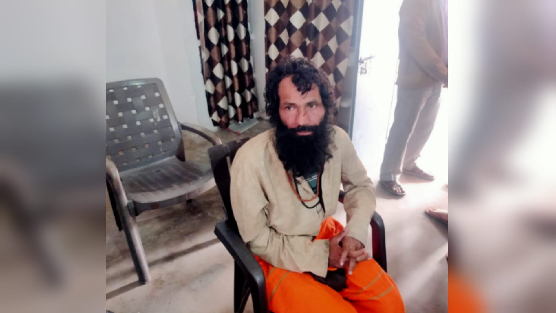 The villagers have beaten up to a saint in the doubt of child theft in Bijnor and see photos