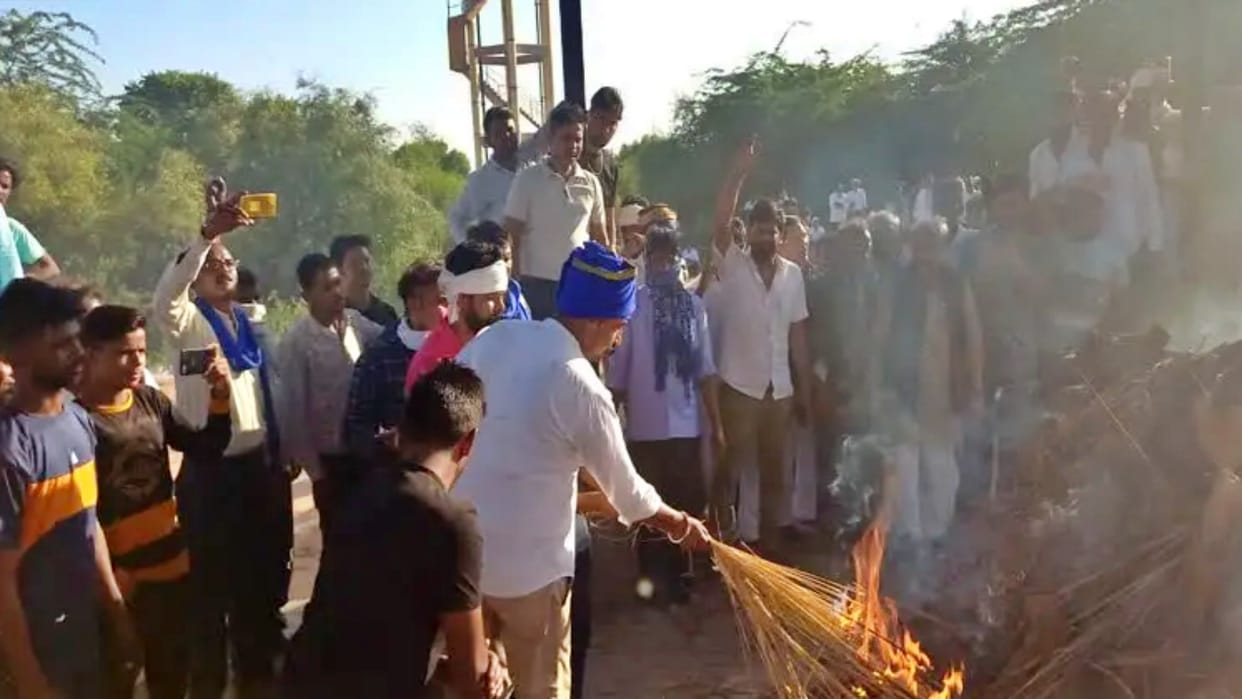 Chandrashekhar Azad Ravan gave fire to the Dalit youth who committed suicide in Ajmer