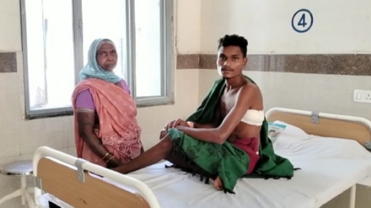 chhattisgarh young man attacked friend with an ax in land dispute