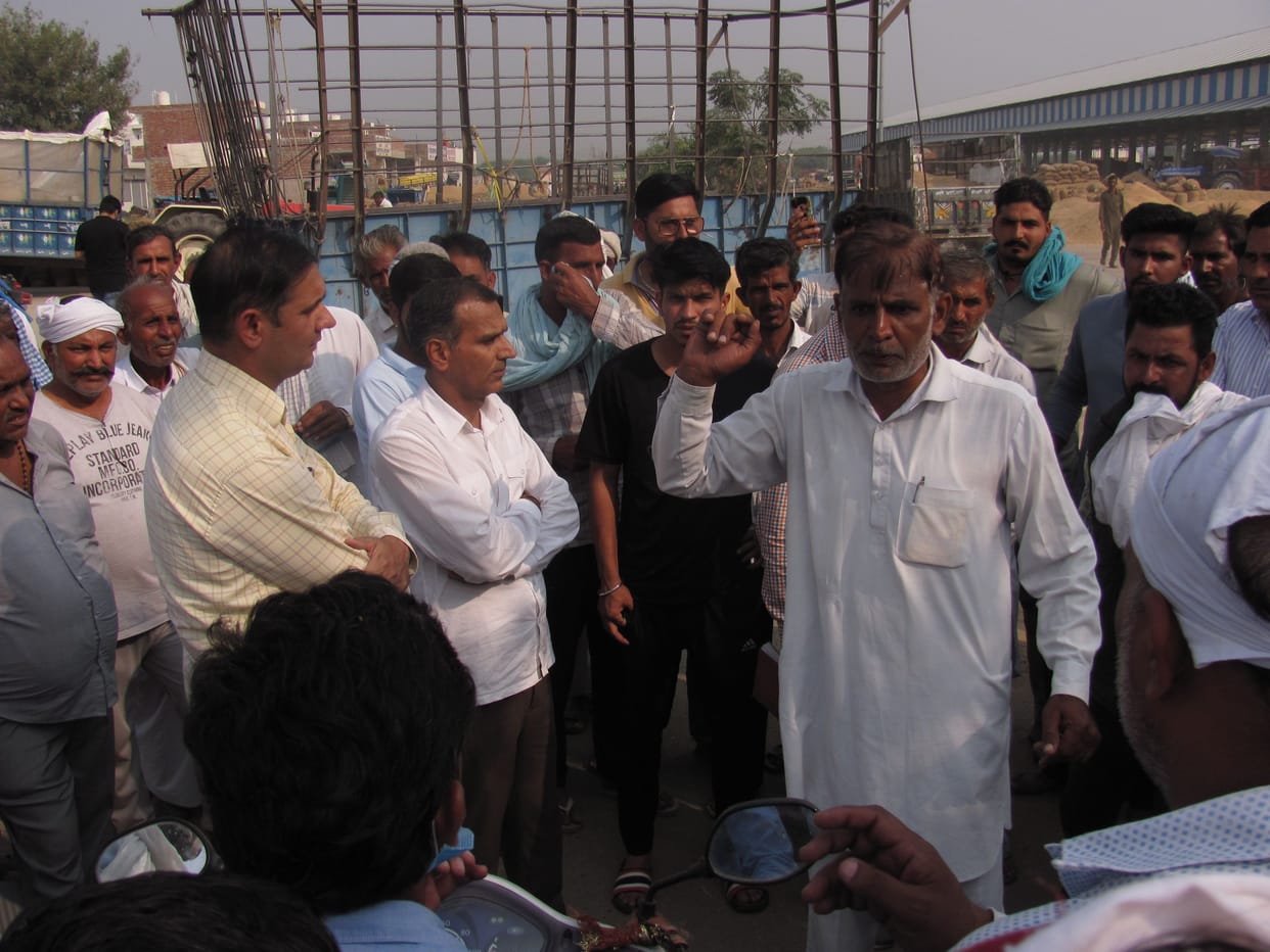 Angry over stoppage of paddy bid, farmers close mandi gate