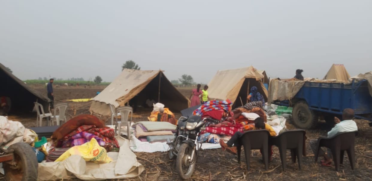 The city of tents started settling on the Ganges, but the bathing ghats were not built