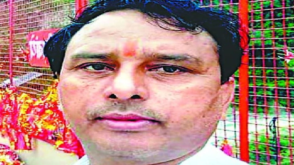 supervisor of lift company committed suicide in Agra
