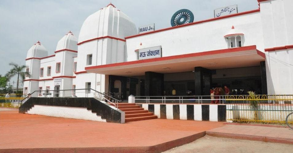 goat not catch train from mau  to mumbai due to negligence of railway at  junction
