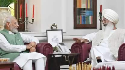 प्रधानमंत्री नरेंद्र मोदी शनिवार को अमृतसर पहुंचे। यहां उन्होंने राधा स्वामी सत्संग ब्यास के प्रमुख