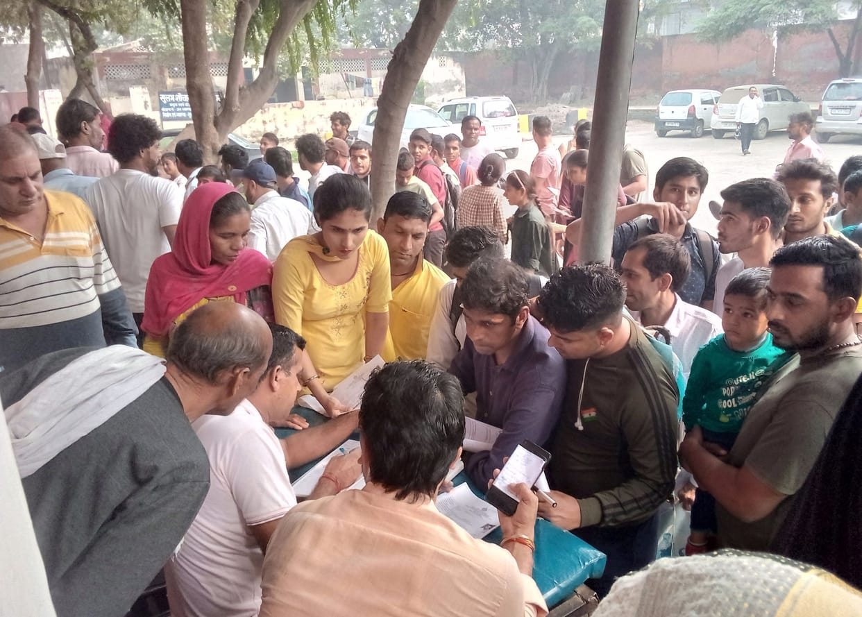 100 roadways buses ready to take candidates for CET roadways asked for 300 more buses