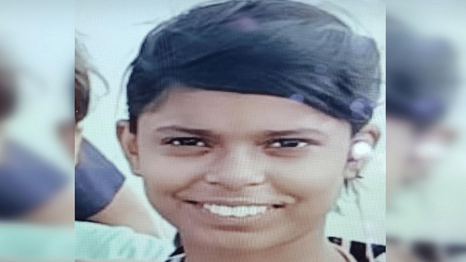 Bareilly Student commits suicide if she was not admitted in class 11 police engaged in investigation