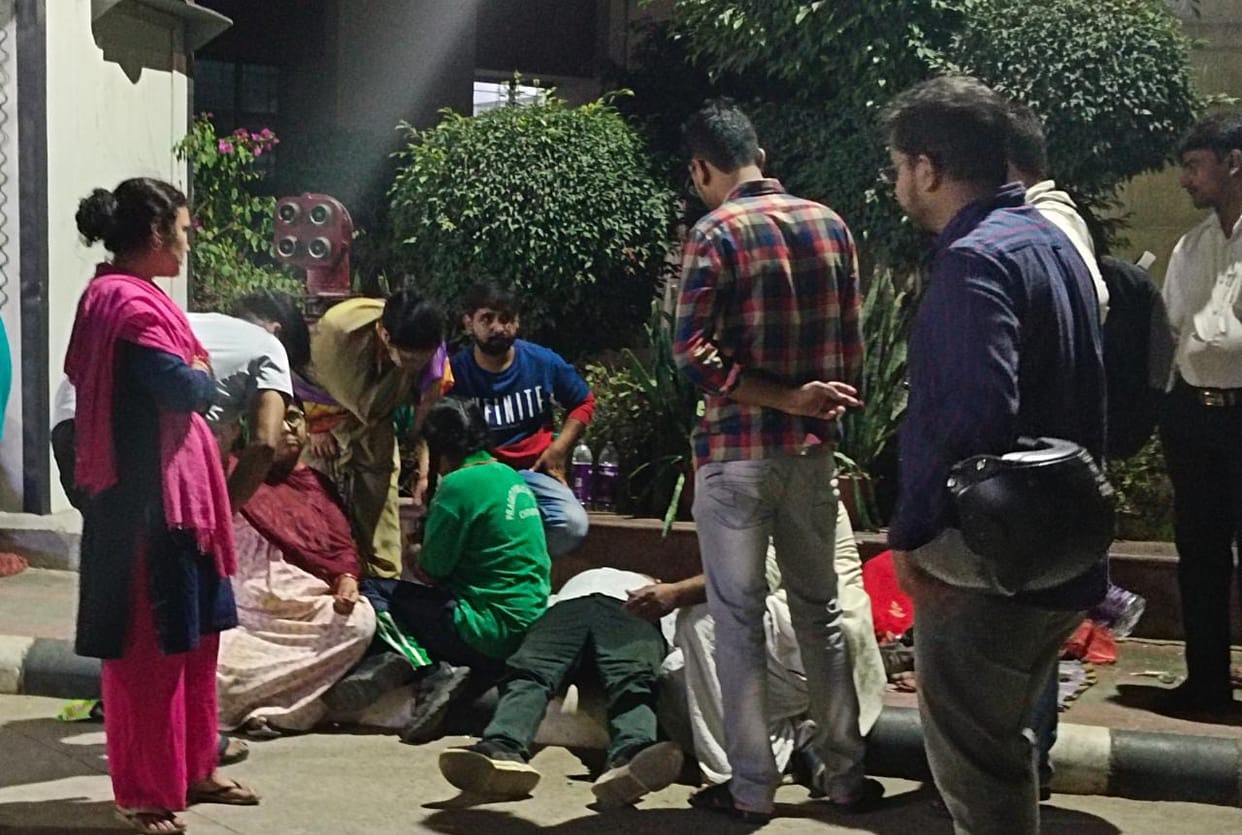 Class 6 student dies due to hit by bullet in varanasi parents stunned by death of only son