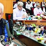 श्रीनगर में बैठक के दौरान एलजी मनोज सिन्हा