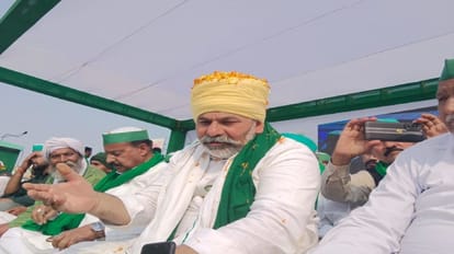 राकेश टिकैत प्रयागराज पहुंचे।