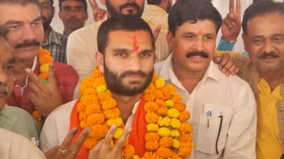 Bypoll Results Winner's of By election gola gokarnnath mokama gopalgunj adampur andheri east mumbai munugode