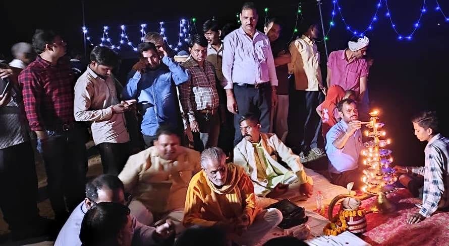 Hathras: Pledge of cleanliness administered by performing Ganga aarti
