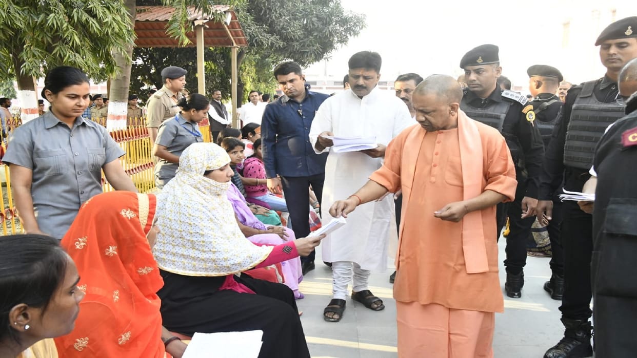 Chief Minister Yogi Adityanath listened to complaint in Janta Darbar in Gorakhpur today