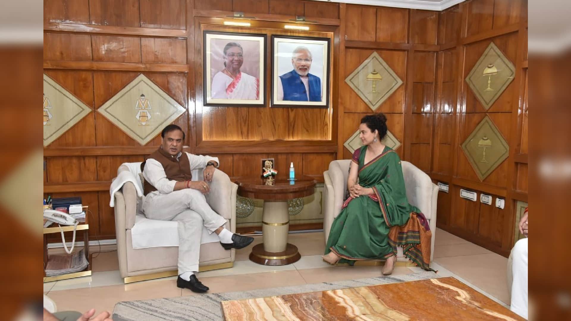 emergency actress kangana ranaut met assam chief minister himanta biswa sarma