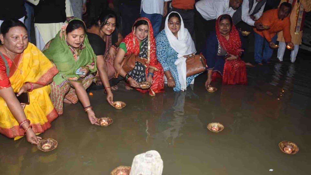 Dev Deepawali 2022: ghat will be lit with lamps in kanpur