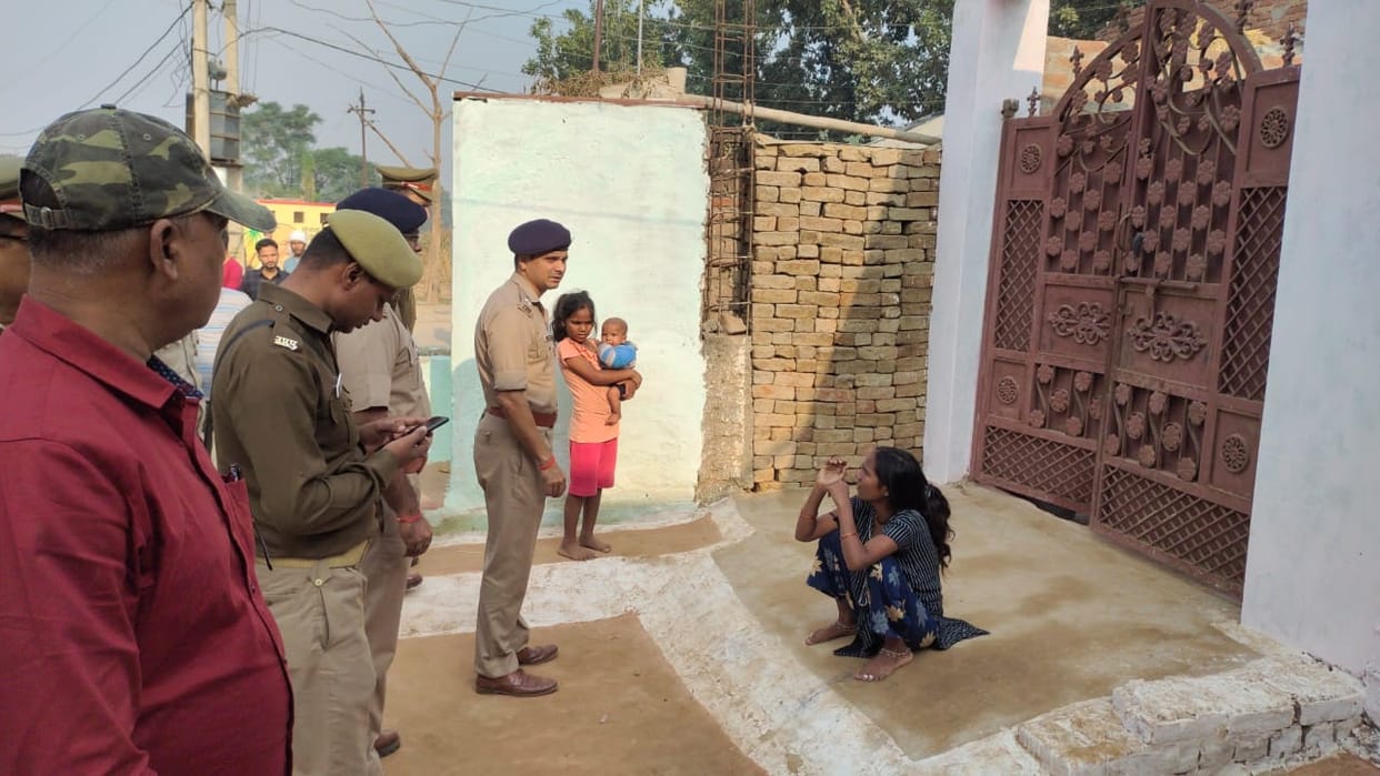 Honor killing in Farrukhabad, brother kills his sister and her lover
