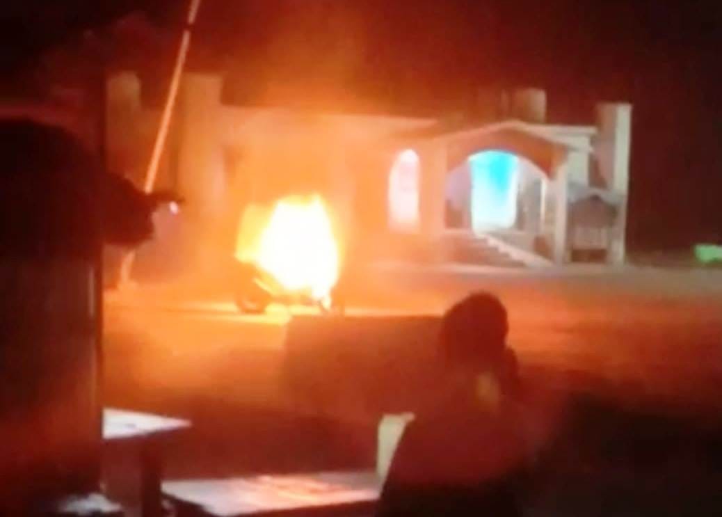 Bike became a ball of fire, the rider narrowly escaped