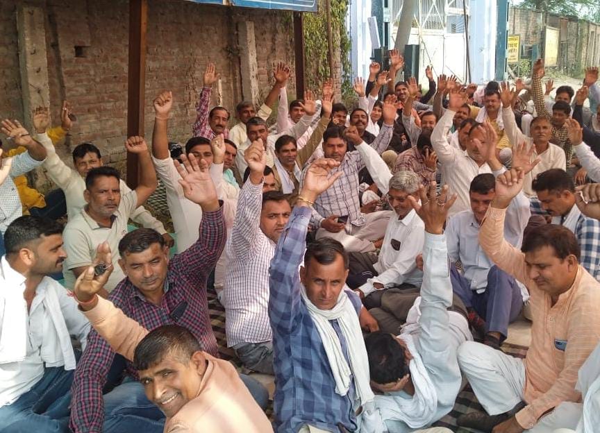 Panchayat will be held at the gate of sugar mill today